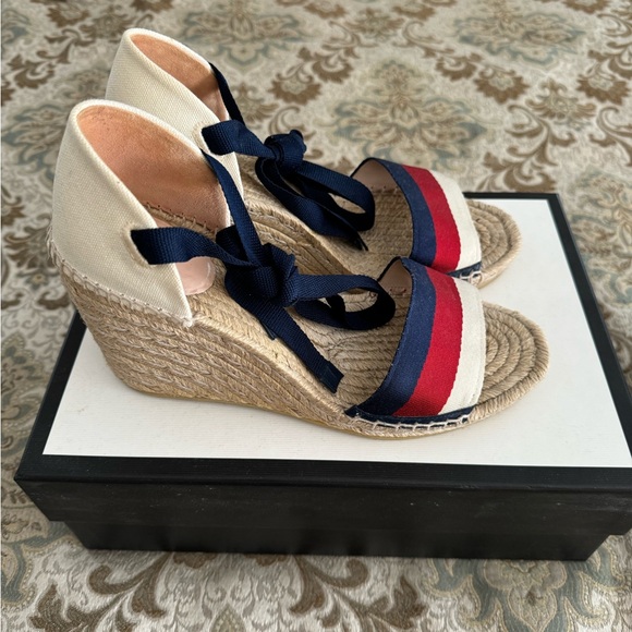 Gucci shoes - Picture 2 of 4